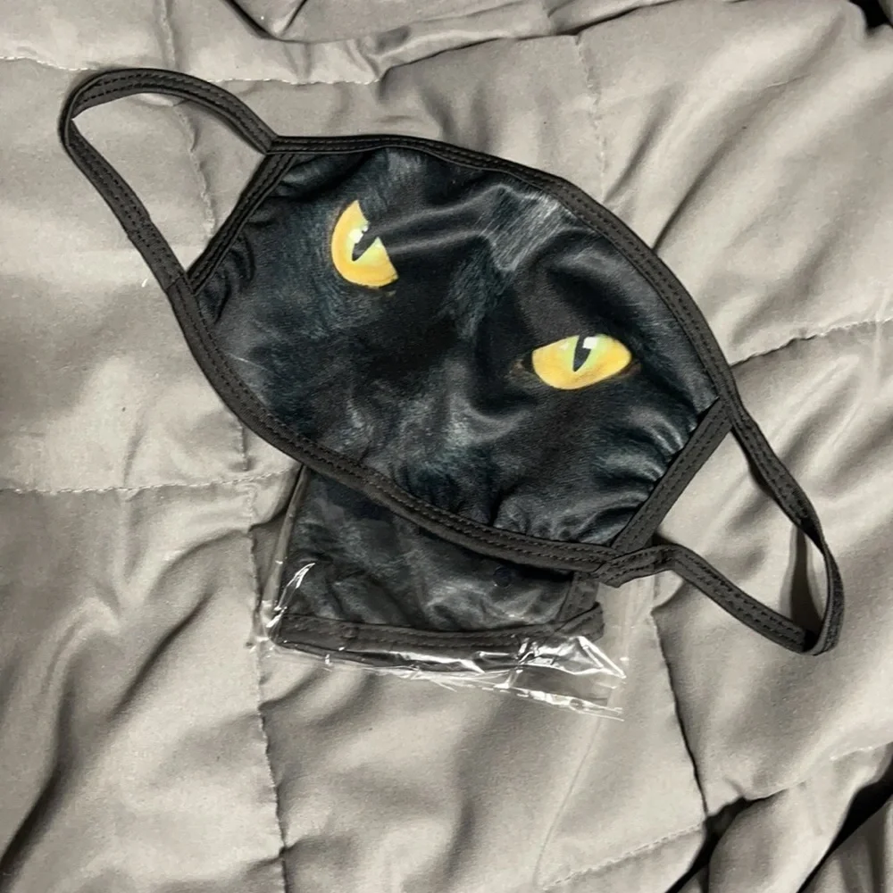 New set/2 cat eye face masks